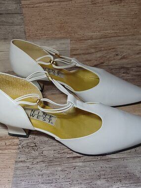 Vintage White Nine West "D-Deana" T-Strap Heels - Size 8